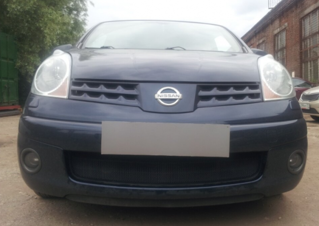 Защита радиатора "Standart" Nissan Note (2005-2007) чёрная купить недорого с доставкой в Новосибирск