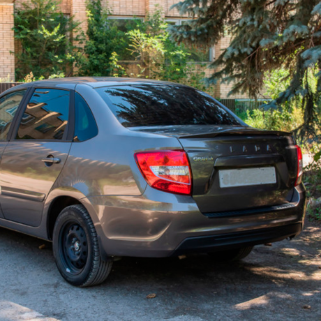 Спойлер - лип на крышку багажника (в цвет авто) B@3 2190 L@DA Gr@nt@ FL с 2018 г.в. купить недорого с доставкой в Новосибирск