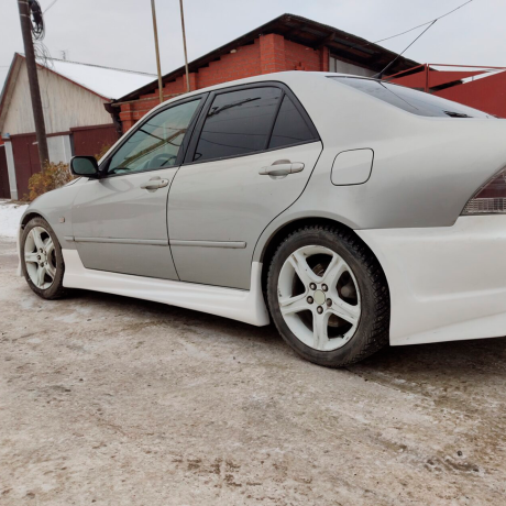 Накладки на пороги "JDL style" для Lexus IS, Toyota Altezza купить недорого с доставкой в Новосибирск