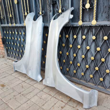 Комплект передних крыльев стеклопластиковых на Mitsubishi Pajero iO купить недорого с доставкой в Новосибирск