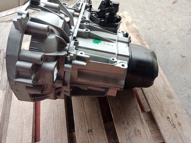 Механическая КПП (МКПП 5-ст.) Renault JR5-551 для L@DA L@ЯGUS, Vesт@, двигатель 16V франция купить недорого с доставкой в Новосибирск