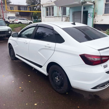 Накладки на пороги "Спорт" для L@DA Vesт@, Vesт@ SW (2015-н.в.) купить недорого с доставкой в Новосибирск