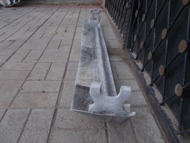 Козырек лобового стекла стеклопластиковый на Mitsubishi Pajero Sport I, II купить недорого с доставкой в Новосибирск