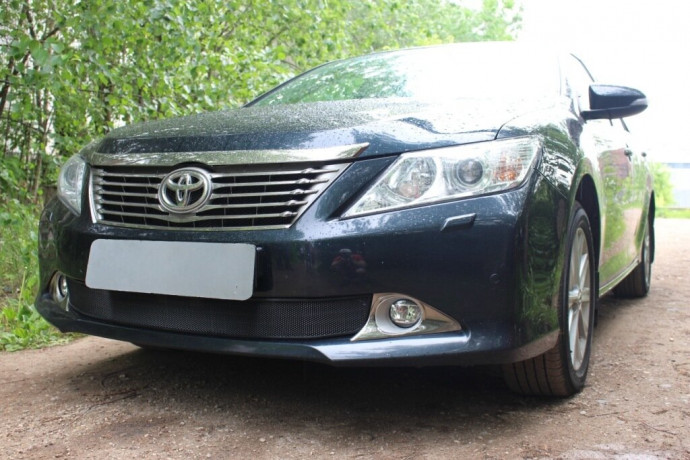 Защита радиатора "Standart" Toyota Camry (2011-2014) чёрная купить недорого с доставкой в Новосибирск