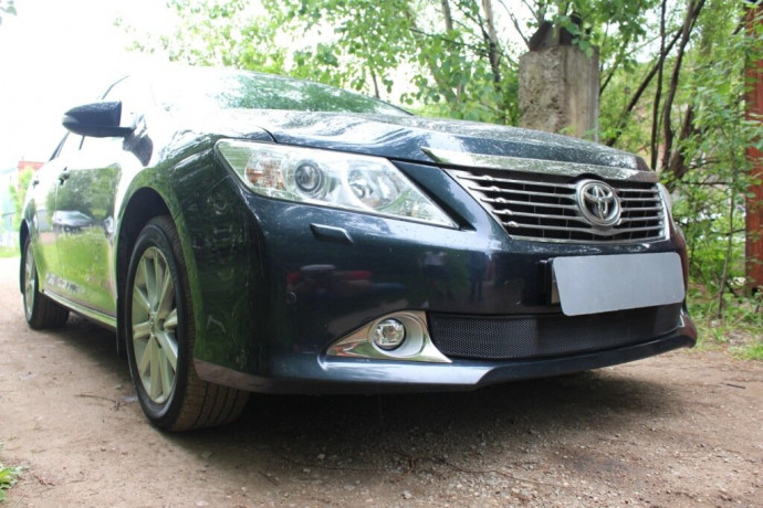 Защита радиатора "Standart" Toyota Camry (2011-2014) чёрная купить недорого с доставкой в Новосибирск