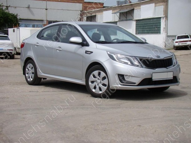 Накладки на пороги для Kia Rio (2010-н.в.) купить недорого с доставкой в Новосибирск