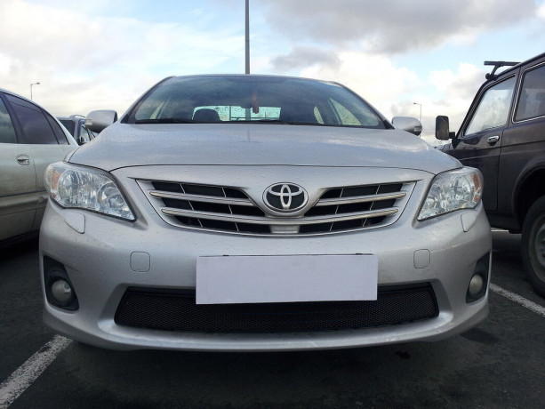 Защита радиатора "Standart" Toyota Corolla (2010-2013) чёрная купить недорого с доставкой в Новосибирск