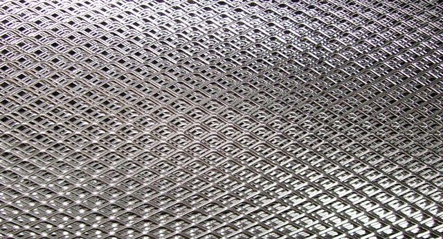 Сетка алюминиевая (крупнозернистая) купить недорого с доставкой в Новосибирск
