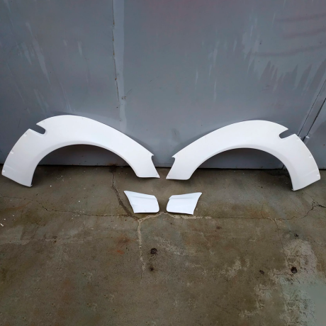 Накладки на передние крылья "CLINCHED style" +50мм для Lexus IS, Toyota Altezza купить недорого с доставкой в Новосибирск